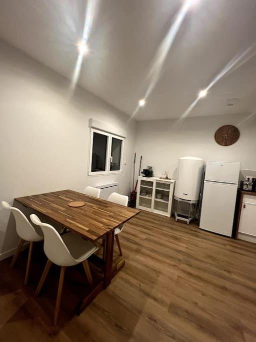 Jolie Maison Avec Courette Bourges Exterior foto
